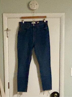 Re/Done Dark Blue Ankle Crop Jeans